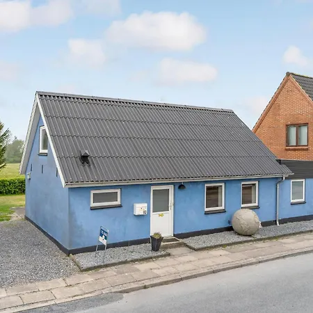 Gorgeous Home In Nykobing M With Wifi